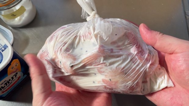 ヨーグルトでマリネにした手羽元